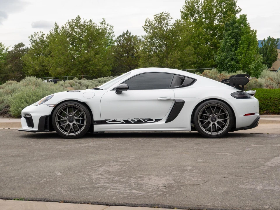 2023 Porsche 718 Cayman GT4 RS - Image 2 of 25