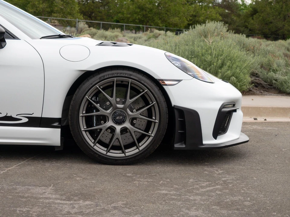 2023 Porsche 718 Cayman GT4 RS - Image 9 of 25