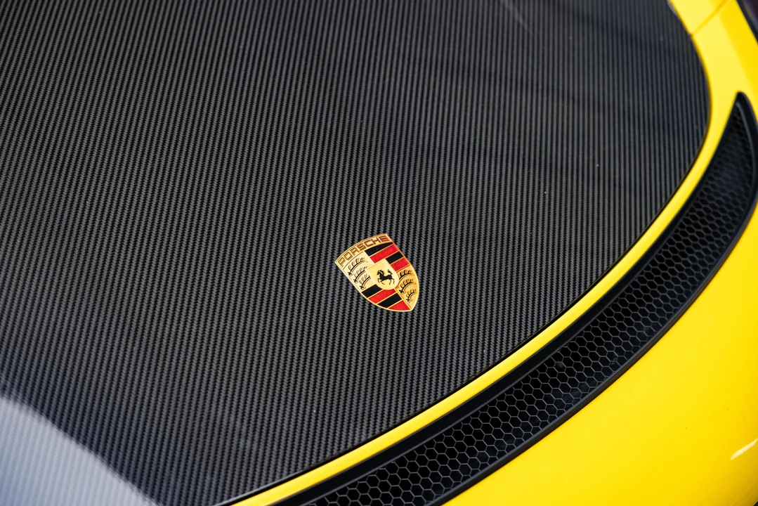 2023 Porsche 718 Cayman GT4 RS - Image 27 of 31
