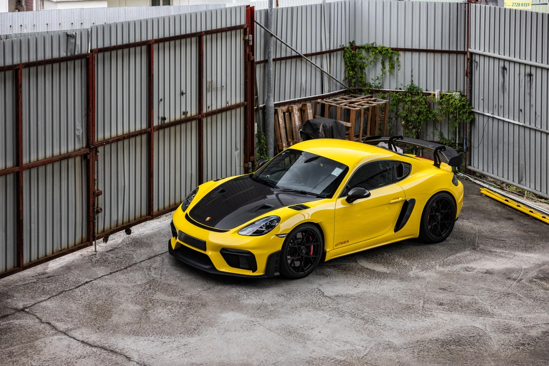 2023 Porsche 718 Cayman GT4 RS - Image 9 of 31
