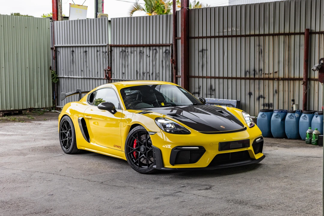 2023 Porsche 718 Cayman GT4 RS - Image 11 of 31