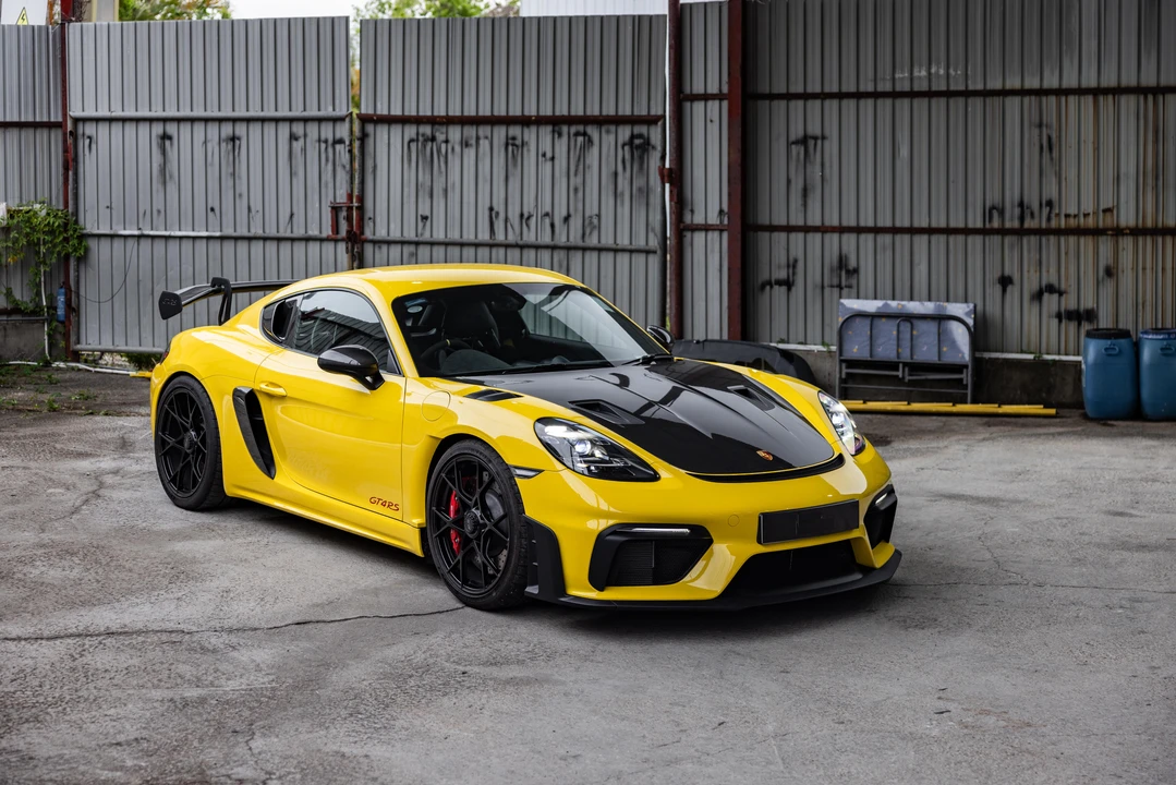 2023 Porsche 718 Cayman GT4 RS - Image 13 of 31
