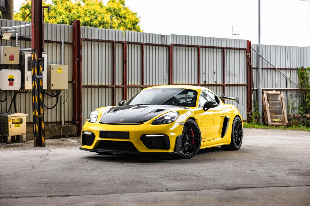 2023 Porsche 718 Cayman GT4 RS - Image 3 of 31