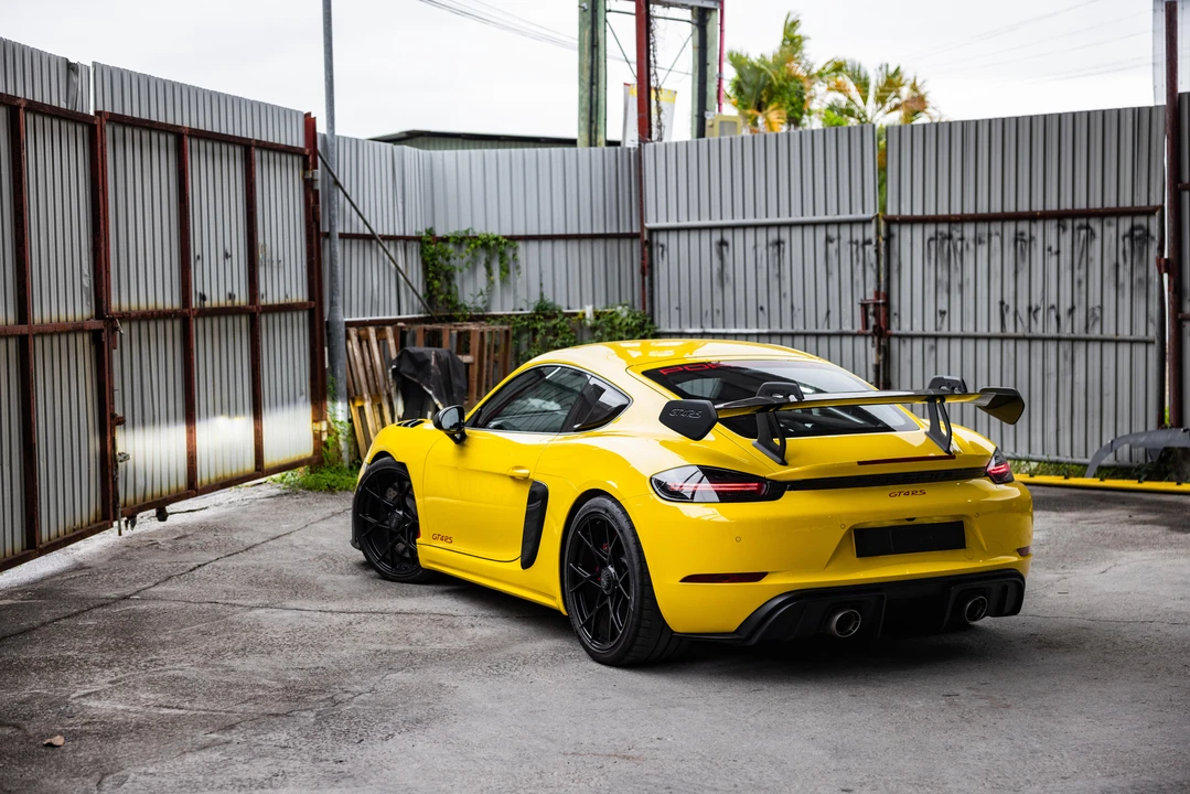2023 Porsche 718 Cayman GT4 RS - Image 19 of 31