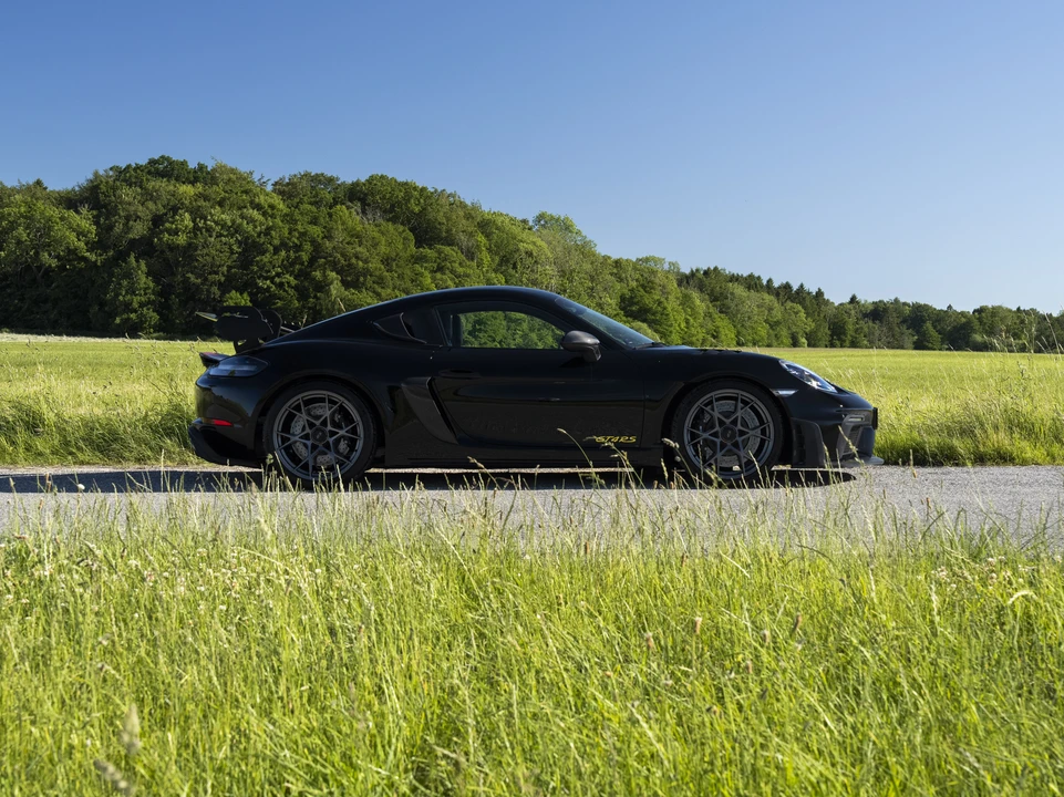 2023 Porsche 718 Cayman GT4 RS - Image 6 of 31