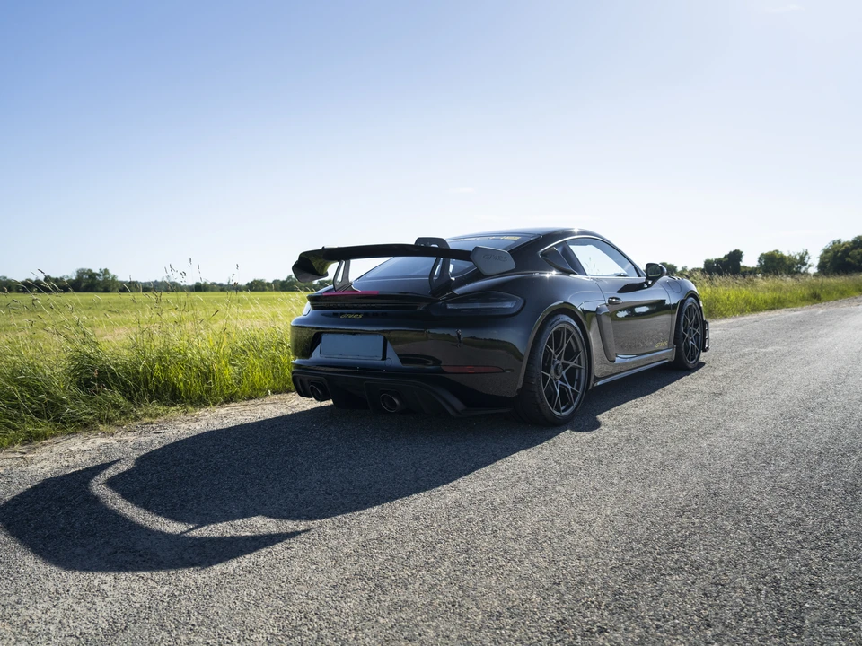 2023 Porsche 718 Cayman GT4 RS - Image 14 of 31