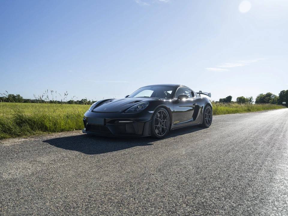 2023 Porsche 718 Cayman GT4 RS - Image 8 of 31
