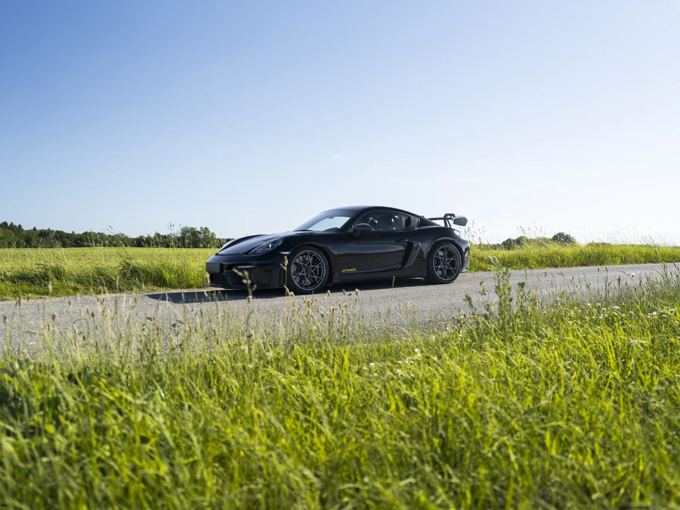 2023 Porsche 718 Cayman GT4 RS - Image 9 of 31