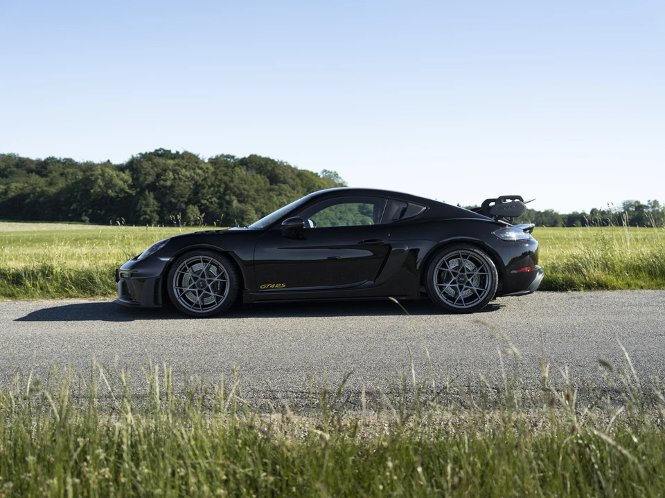 2023 Porsche 718 Cayman GT4 RS - Image 3 of 31