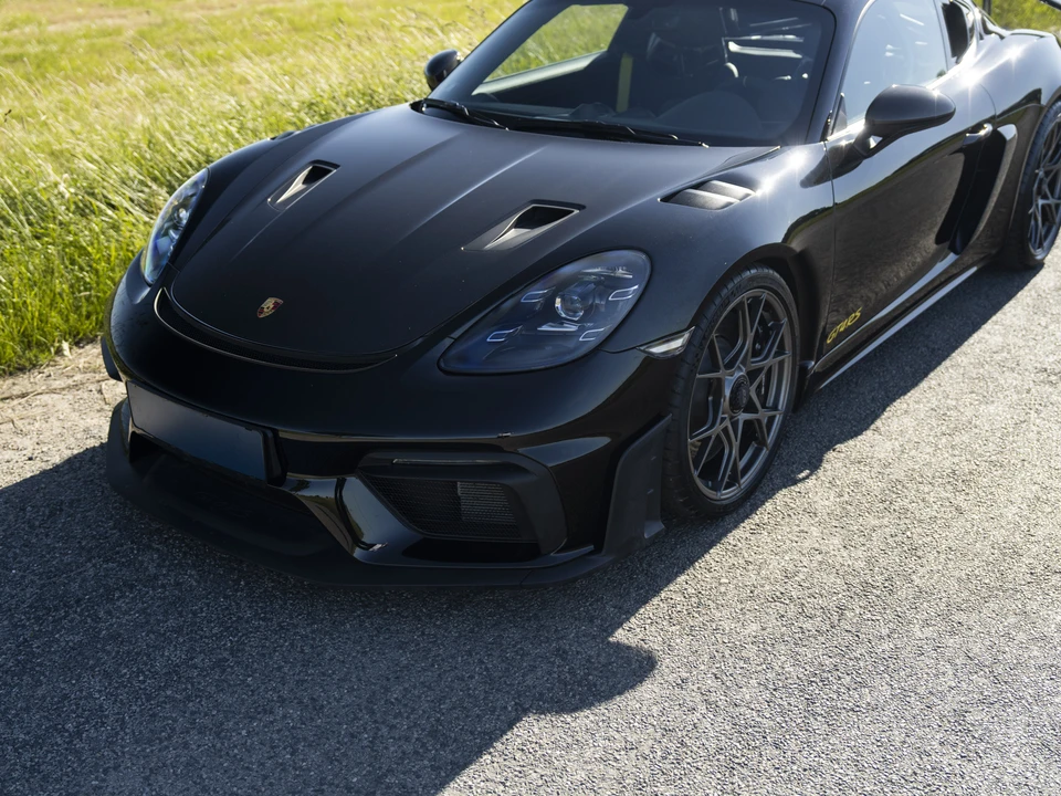 2023 Porsche 718 Cayman GT4 RS - Image 21 of 31