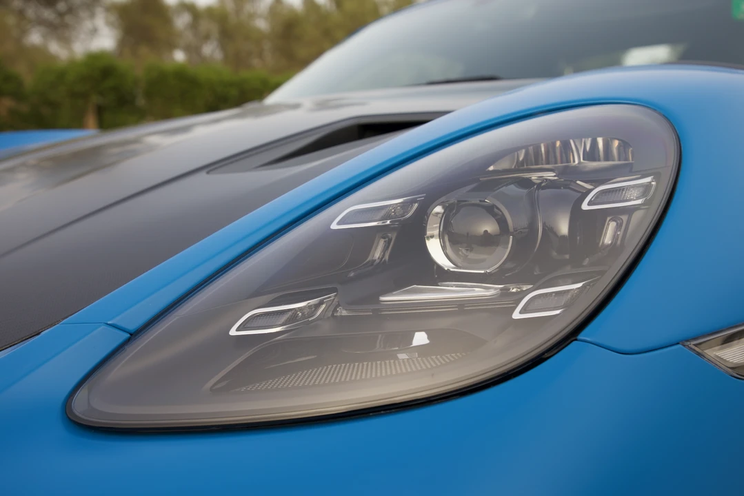 2023 Porsche 718 Cayman GT4 RS - Image 24 of 31