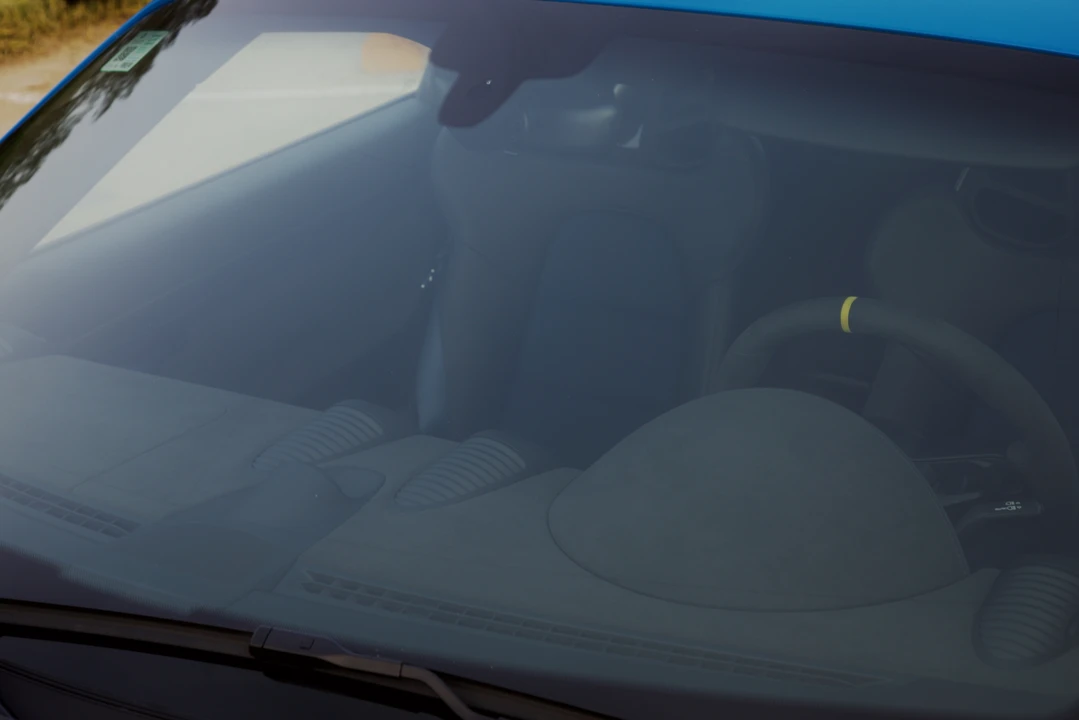 2023 Porsche 718 Cayman GT4 RS - Image 25 of 31