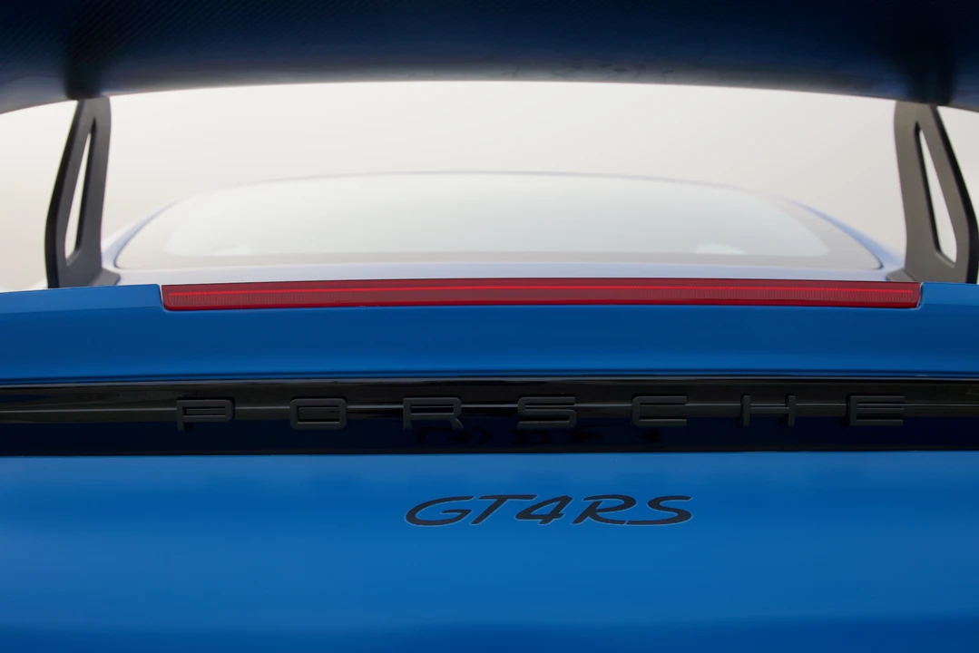 2023 Porsche 718 Cayman GT4 RS - Image 27 of 31