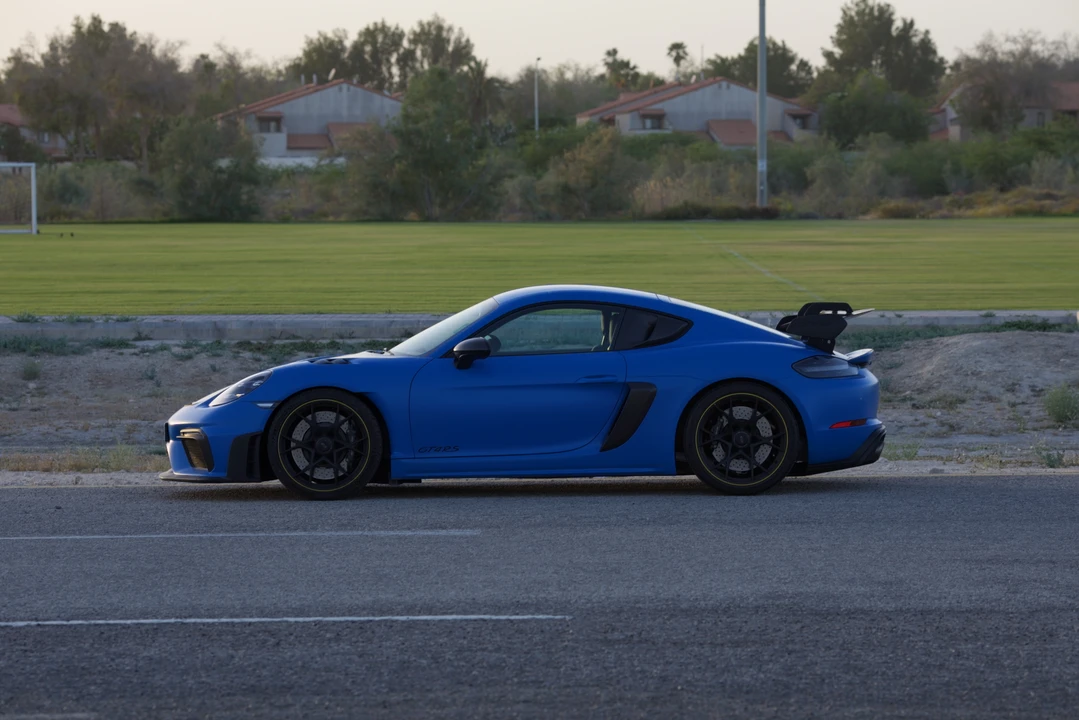 2023 Porsche 718 Cayman GT4 RS - Image 8 of 31