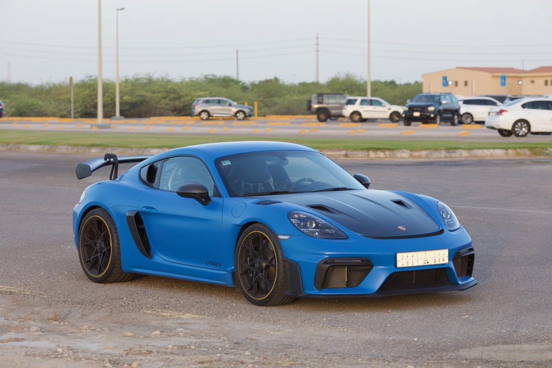 2023 Porsche 718 Cayman GT4 RS - Image 3 of 31
