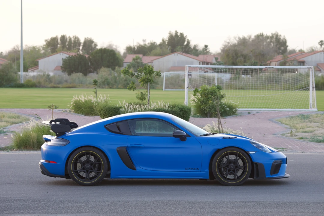 2023 Porsche 718 Cayman GT4 RS - Image 4 of 31