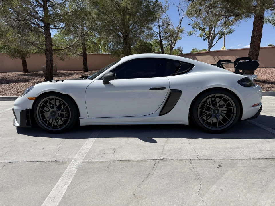 2023 Porsche 718 Cayman GT4 RS - Image 20 of 31