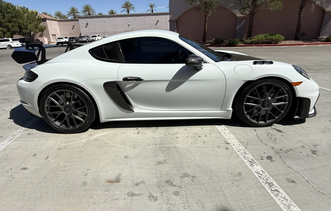 2023 Porsche 718 Cayman GT4 RS - Image 10 of 31