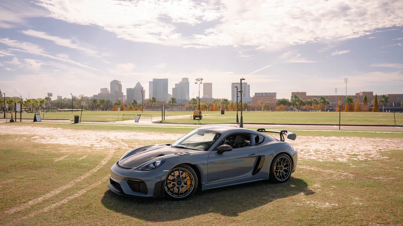 2023 Porsche 718 Cayman GT4 RS - Image 11 of 31
