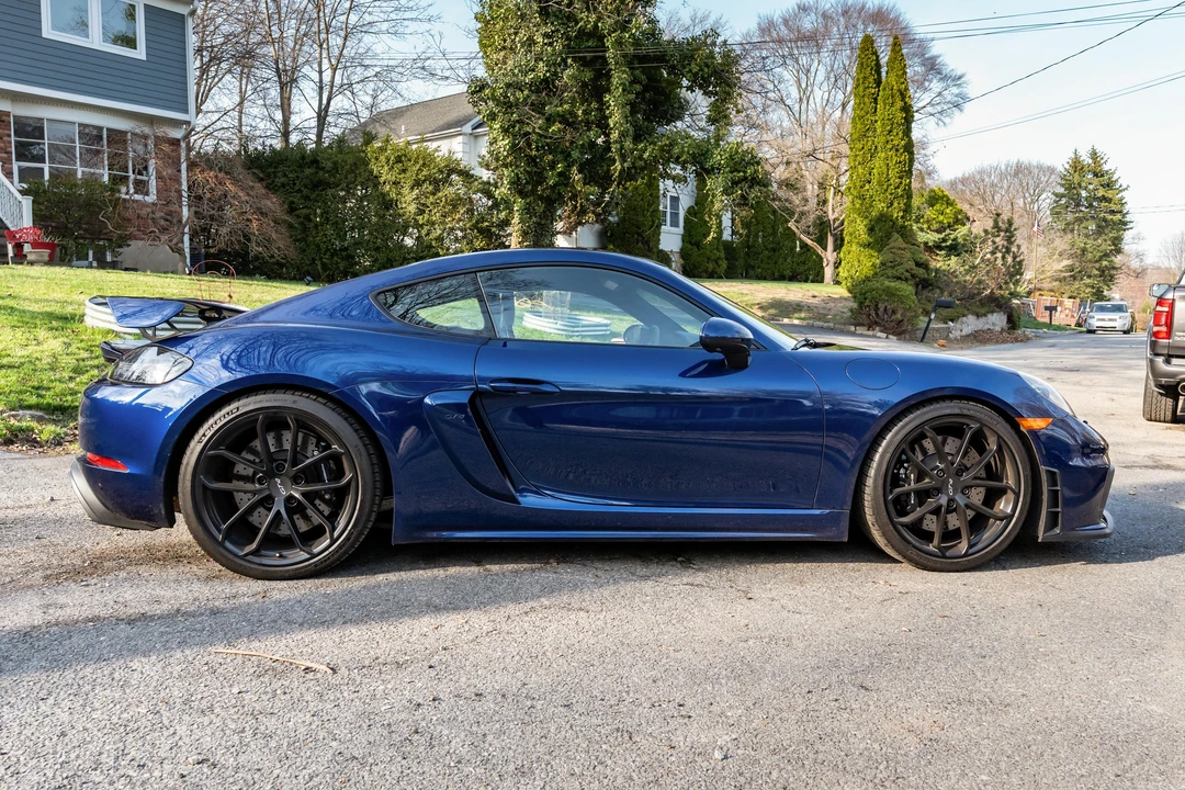 2023 Porsche 718 Cayman GT4 - Image 11 of 31