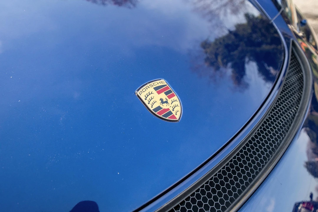 2023 Porsche 718 Cayman GT4 - Image 16 of 31