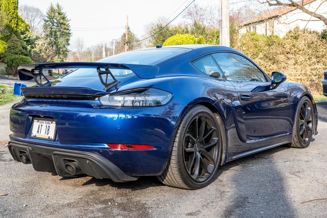 2023 Porsche 718 Cayman GT4 - Image 4 of 31