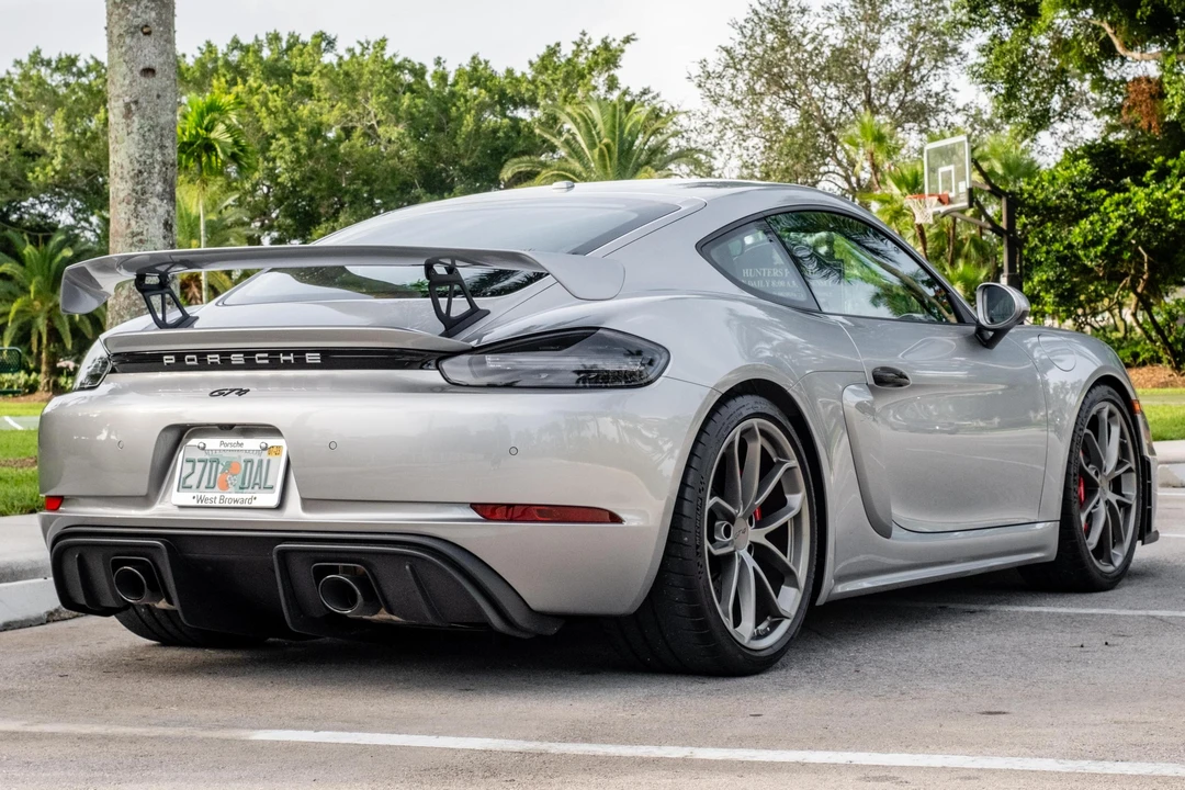 2023 Porsche 718 Cayman GT4 - Image 4 of 31