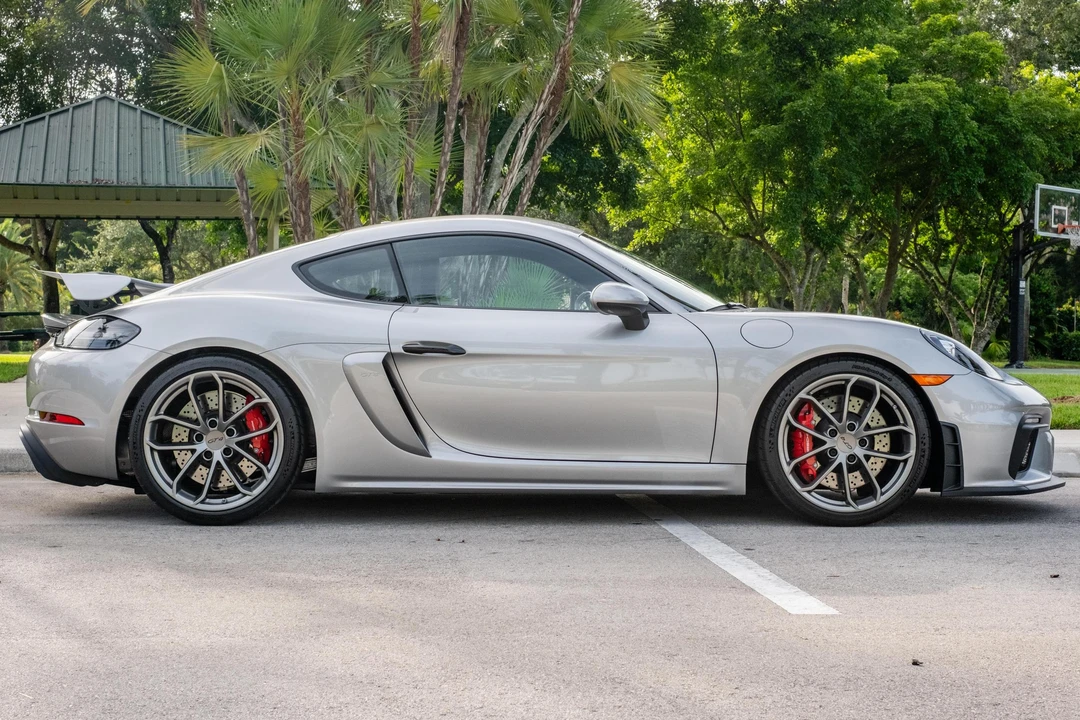 2023 Porsche 718 Cayman GT4 - Image 3 of 31
