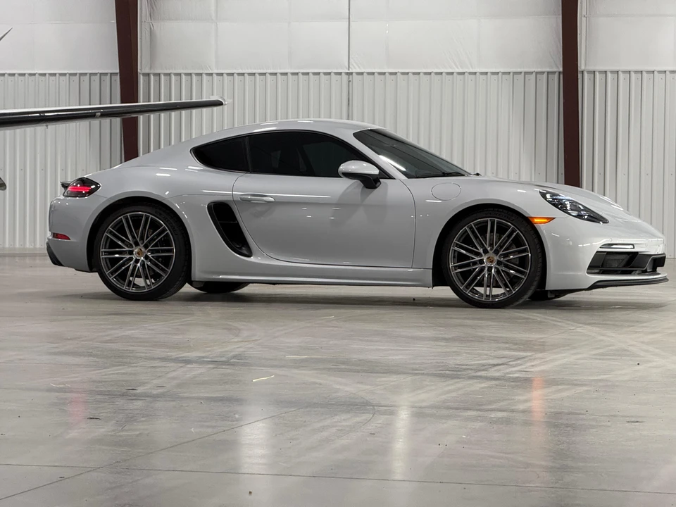 2023 Porsche 718 Cayman GTS 4.0 - Image 10 of 31