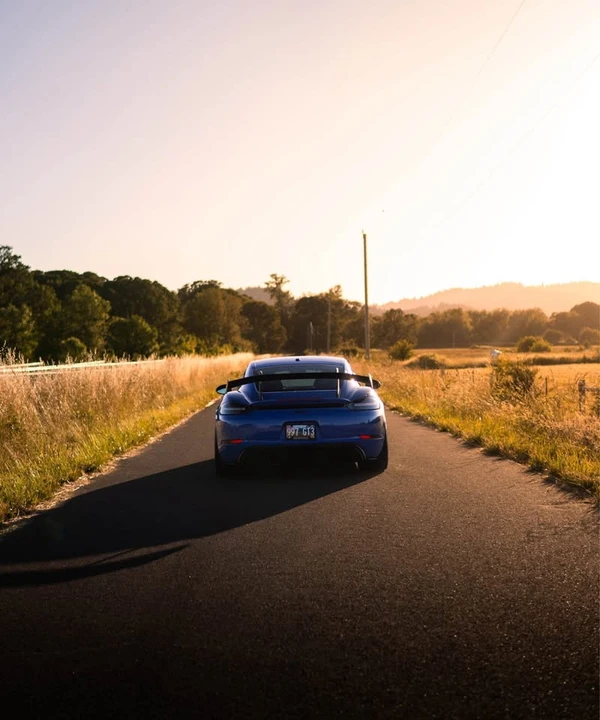 2023 Porsche 718 Cayman - Image 4 of 9