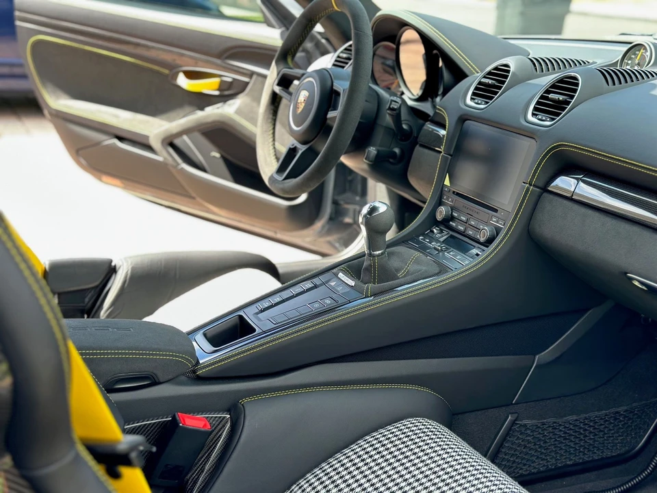 2023 Porsche 718 Cayman GT4 - Image 30 of 31