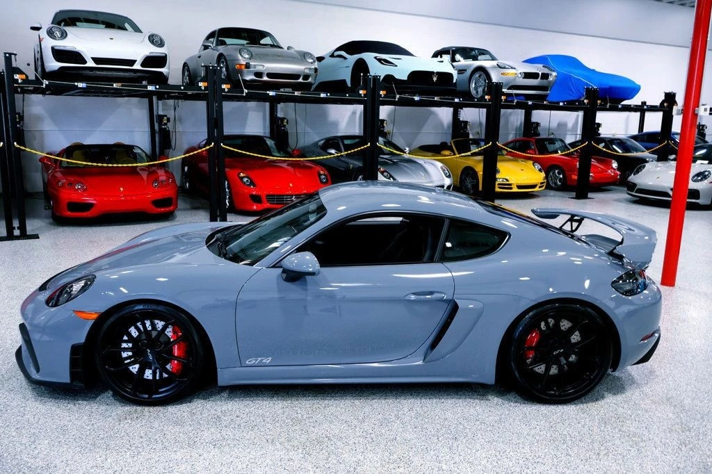 2023 Porsche - Image 2 of 12