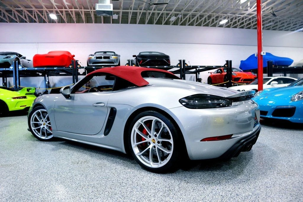 2023 Porsche - Image 9 of 12