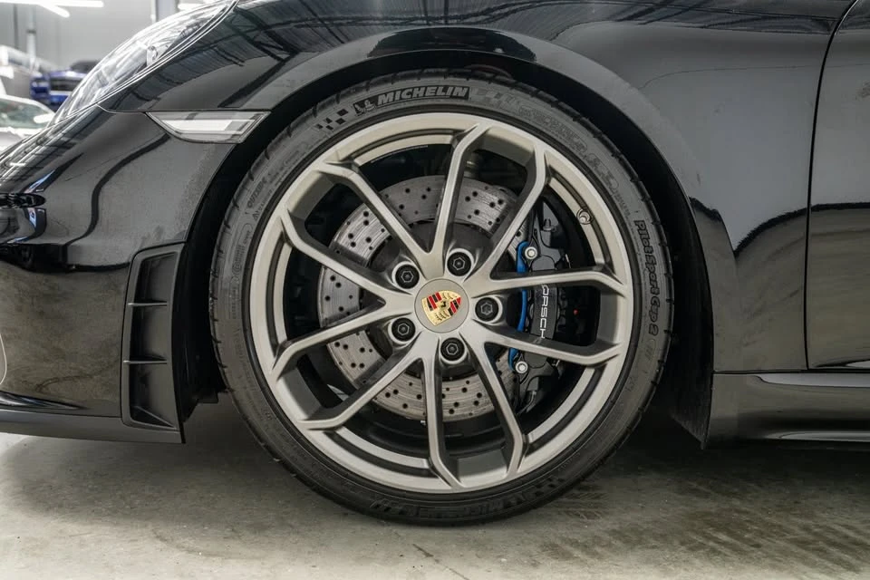 2023 Porsche 718 Boxster Spyder - Image 5 of 15