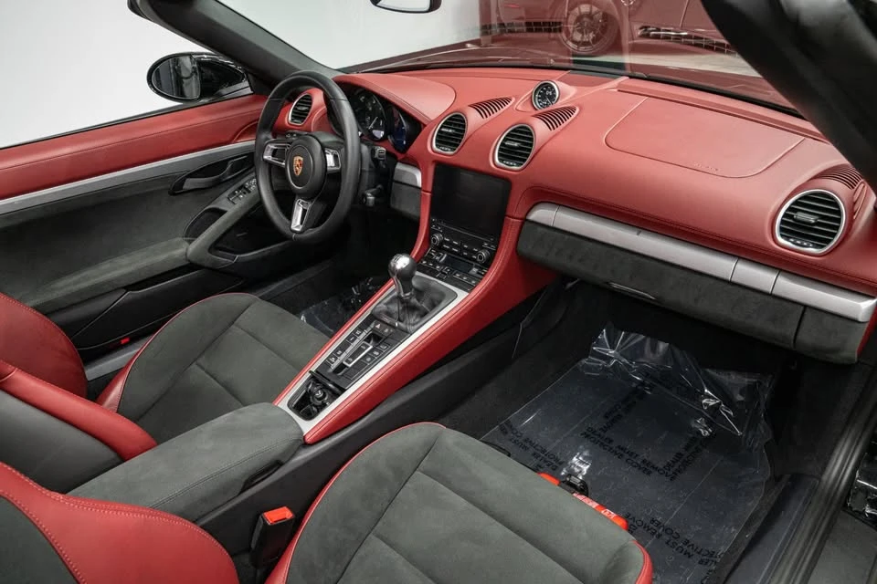 2023 Porsche 718 Boxster Spyder - Image 9 of 15