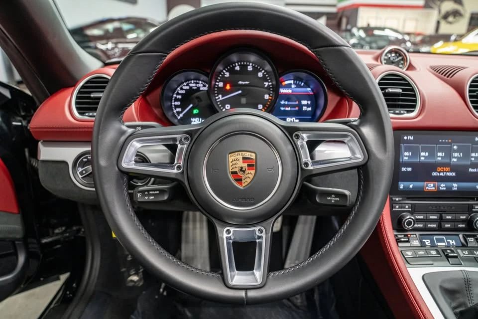 2023 Porsche 718 Boxster Spyder - Image 10 of 15
