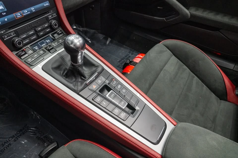 2023 Porsche 718 Boxster Spyder - Image 11 of 15