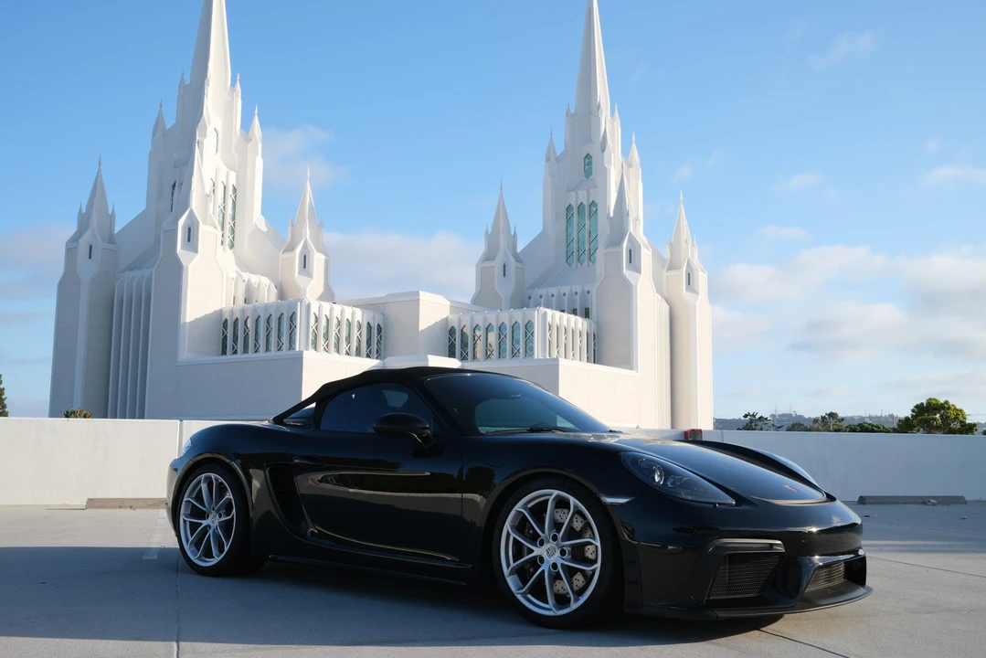 2023 Porsche 718 Boxster Spyder - Image 29 of 31