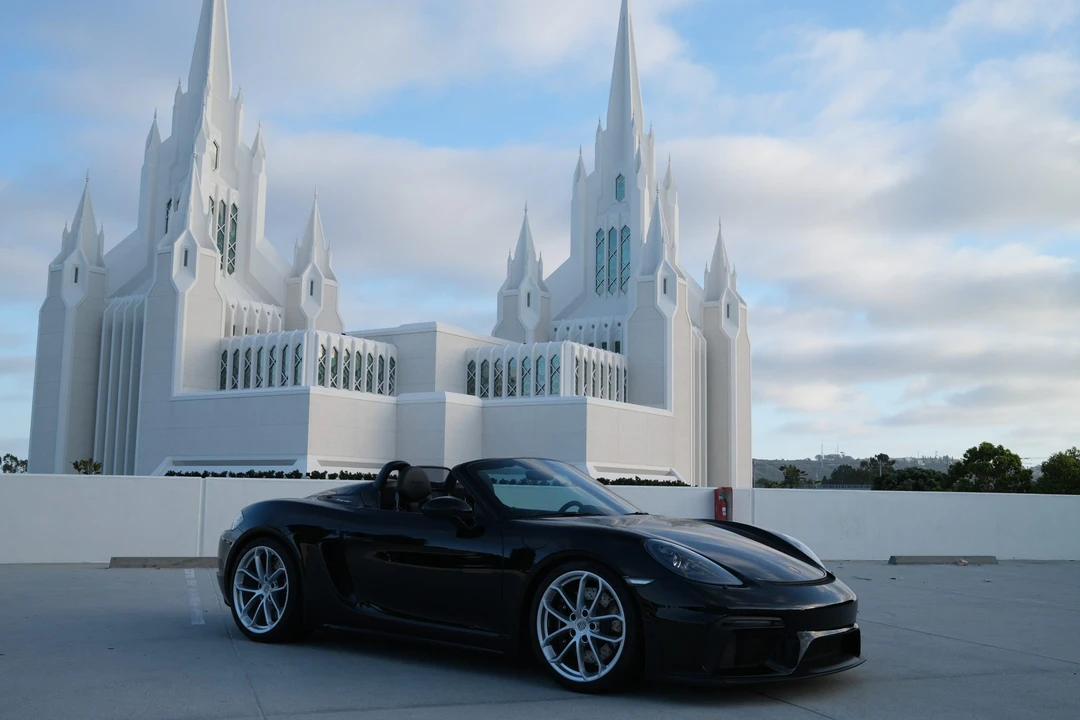 2023 Porsche 718 Boxster Spyder - Image 7 of 31