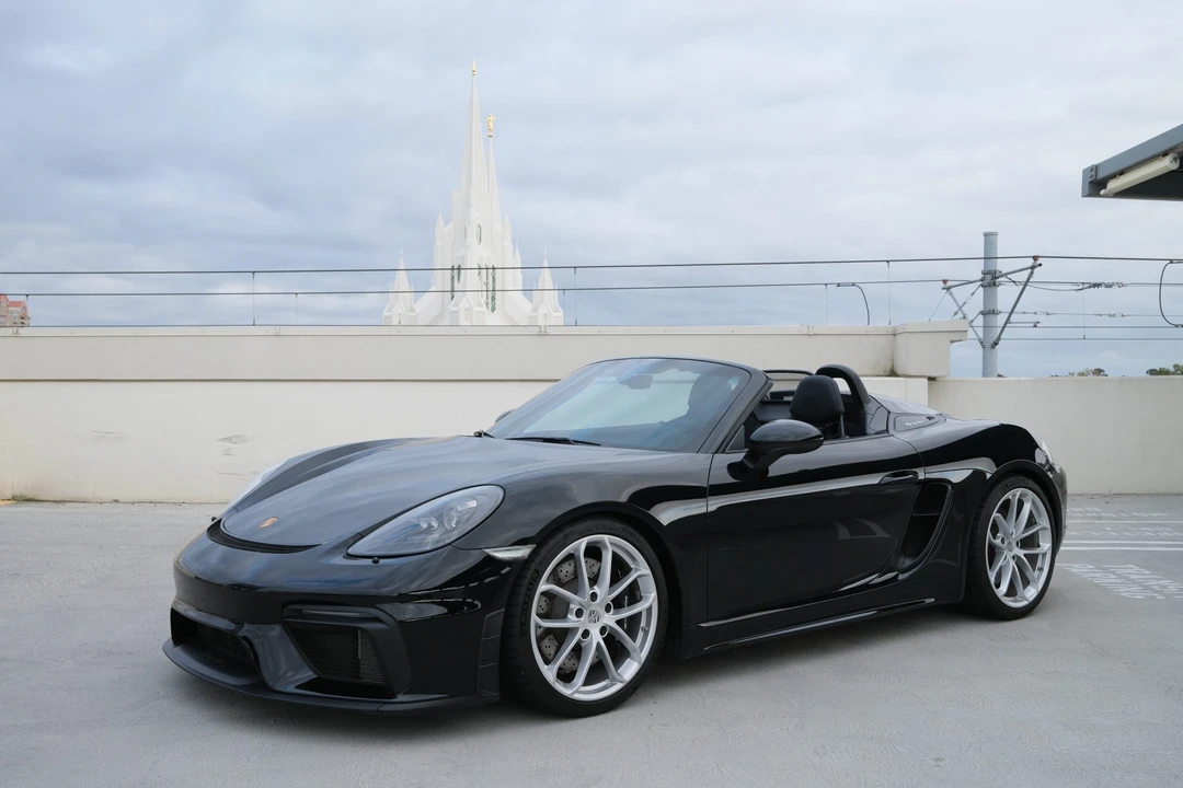 2023 Porsche 718 Boxster Spyder - Image 2 of 31