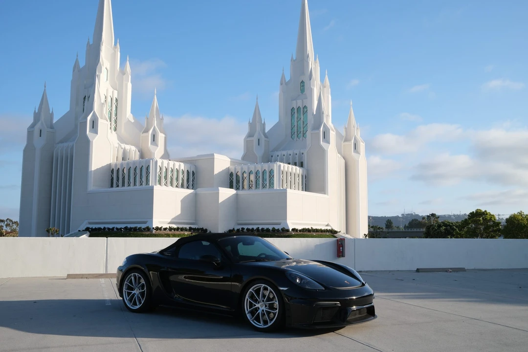 2023 Porsche 718 Boxster Spyder - Image 8 of 31