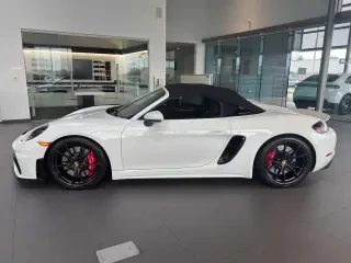 2023 Porsche 718 Boxster Spyder - Image 2 of 4