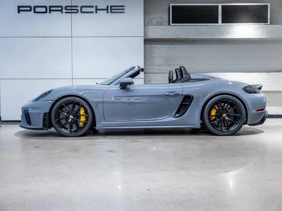 2023 Porsche - Image 2 of 5