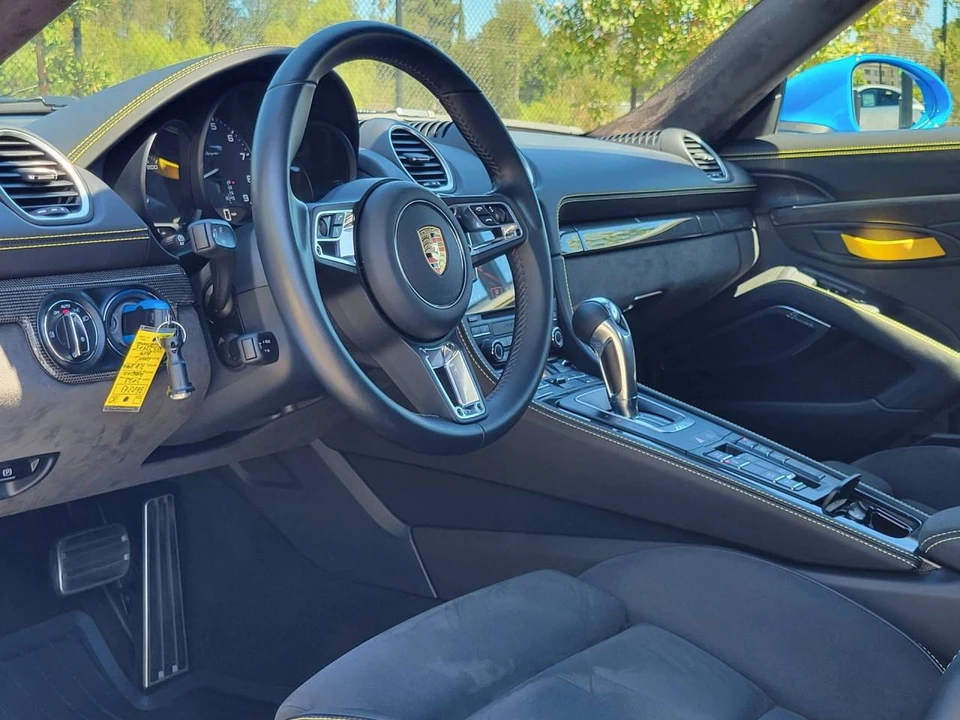 2023 Porsche 718 Boxster Spyder - Image 4 of 4