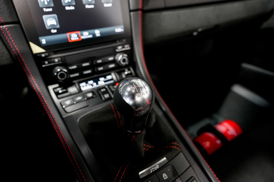 2023 Porsche 718 Boxster Spyder - Image 16 of 21