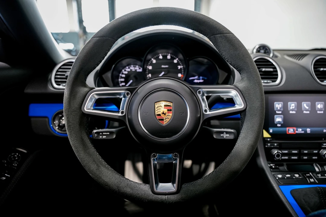 2023 Porsche 718 Boxster Spyder - Image 10 of 21