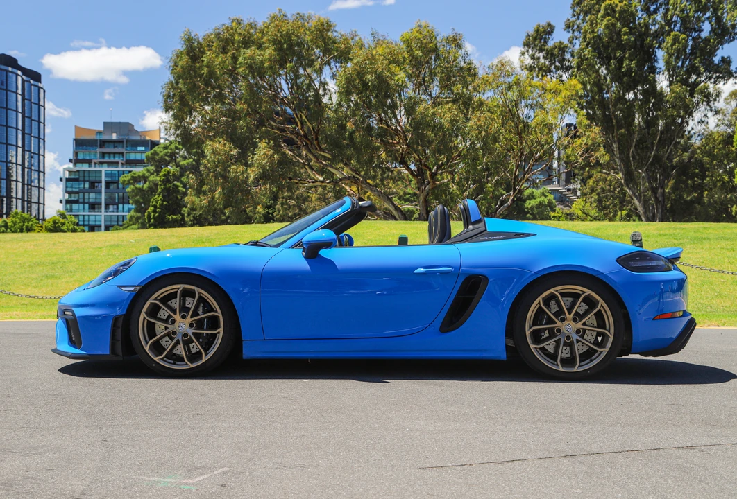 2023 Porsche 718 Boxster Spyder - Image 8 of 31