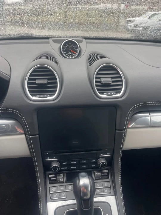 2023 Porsche 718 Boxster - Image 12 of 13