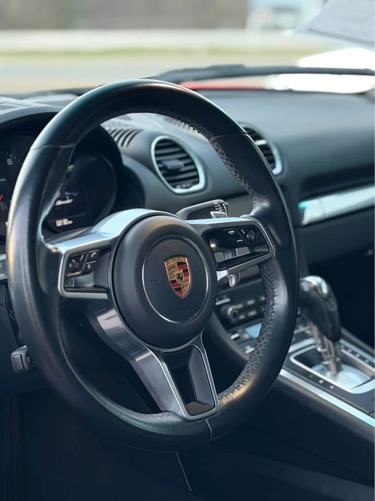 2023 Porsche 718 Boxster - Image 2 of 5