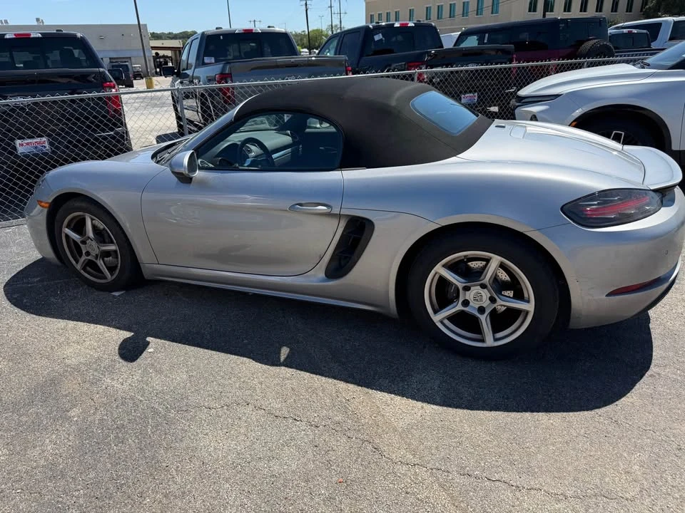 2023 Porsche 718 Boxster - Image 2 of 4